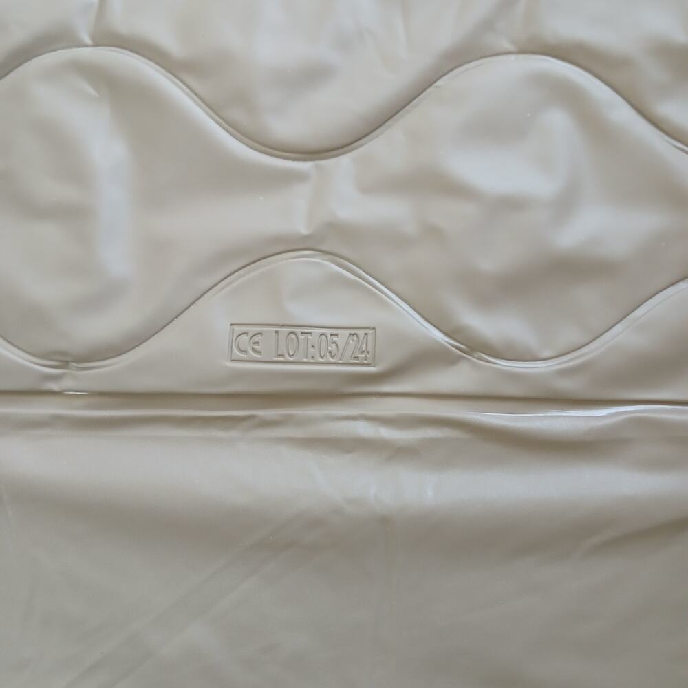 MedAir Eco Powered Pressure Reducing Air Mattress new with used electric pump - Picture 8 of 15